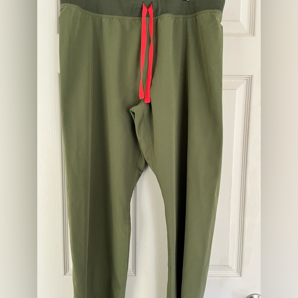 Figs olive size large